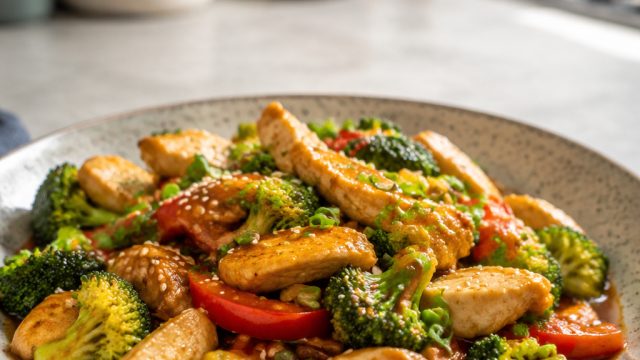 Savory Weeknight Dinners You'll Love: Quick and Effortless Recipes