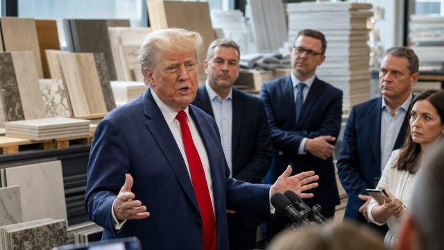 Examining Economic Appeals: A Look at Trump's Current Messaging | host adalah pembawa acara, king88